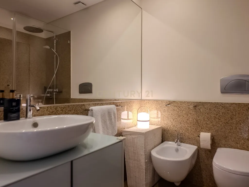 Apartamento T3 com Terraço, Varanda, Garagem | Último andar em Paranhos, Porto - Image 18