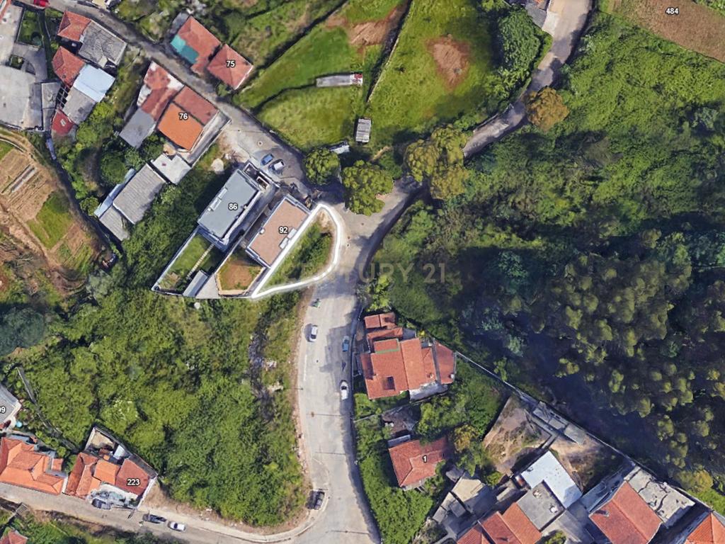 Terreno para Construção com Projeto Aprovado para Moradia T3 Gondomar - Image 2