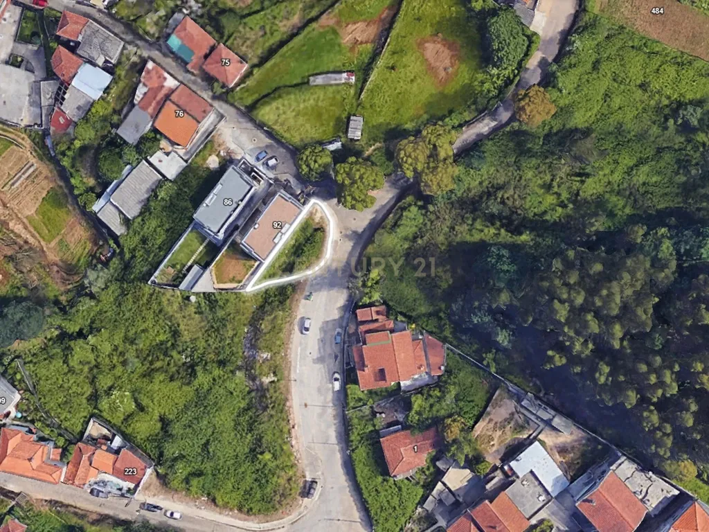 Terreno para Construção com Projeto Aprovado para Moradia T3 Gondomar - Image 2