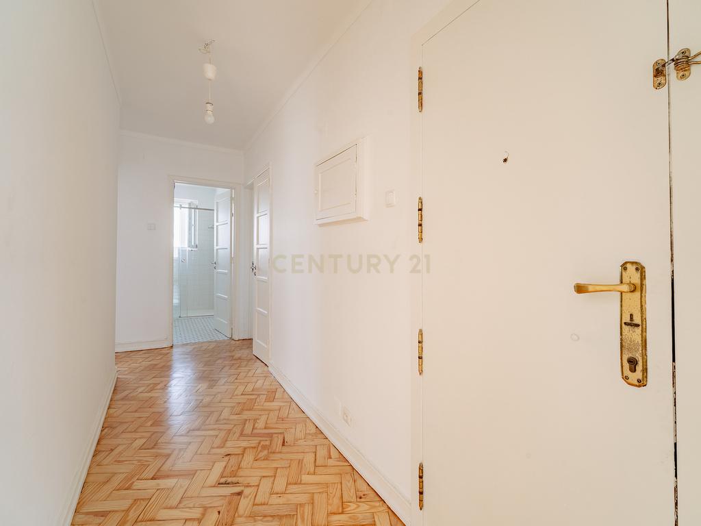 T3 Duplex com Terraço — Campo de Ourique - Image 6