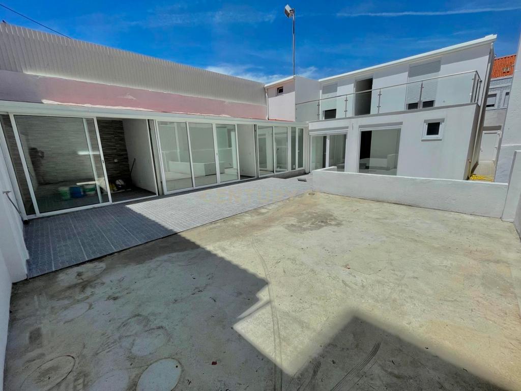 Moradia Remodelada no Barreiro - Image 46