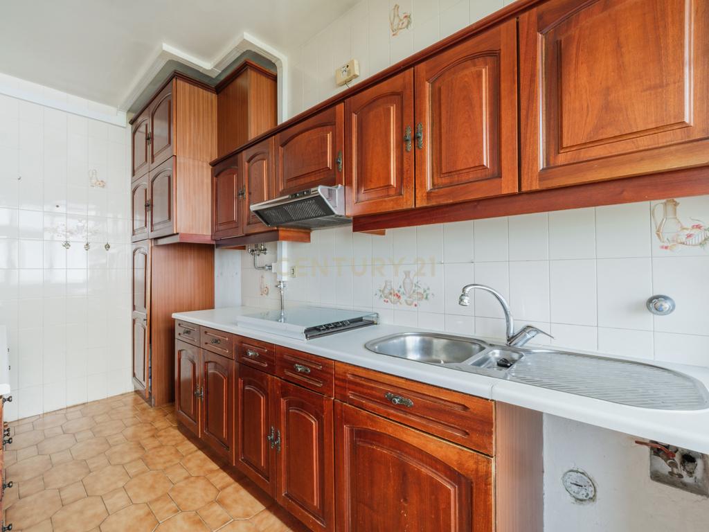 Apartamento T3 92 m² | Arrecadação - Queluz - Image 3