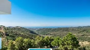 Villa Furious - Image 11
