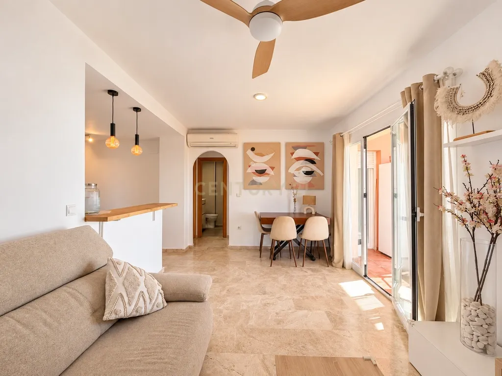 Apartamento totalmente renovado com terraço de 20 m² e piscina em Bonalba - Image 19