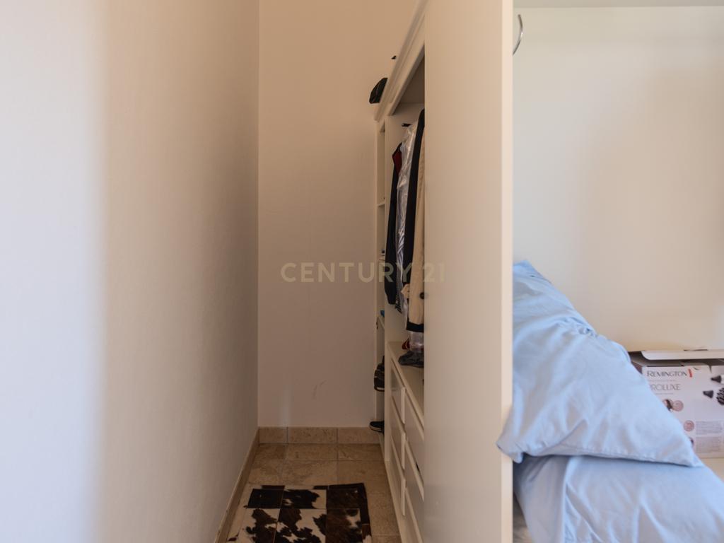 Moradia T5 com Piscina e Jardim em Lagoa, Faro - Image 29