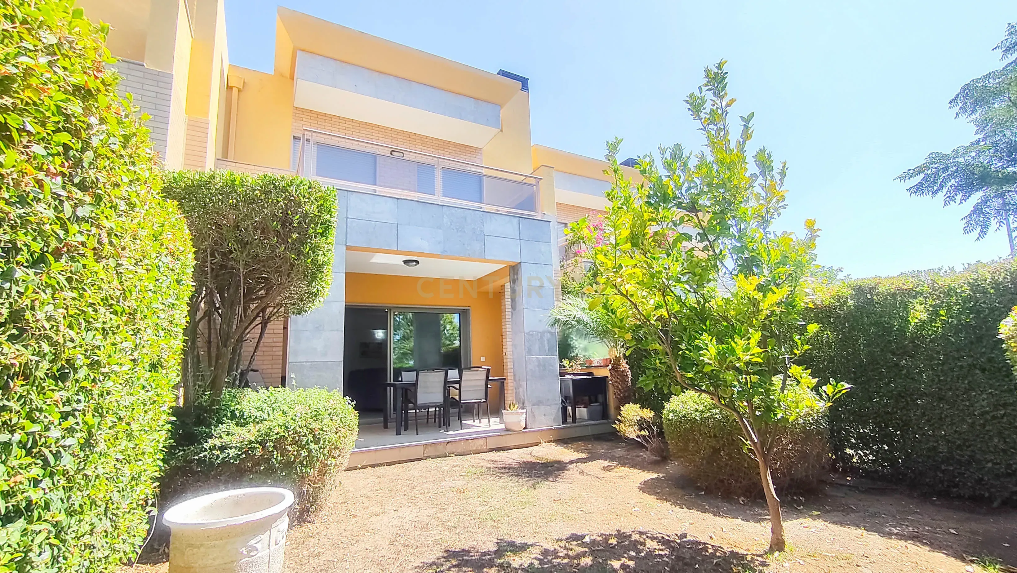 Fotografia 7 de 7 KM DAS PRAIAS DE ALBUFEIRA V3 COM JARDIM PRIVADO E PISCINA COMUM, GARAGEM EM BOX