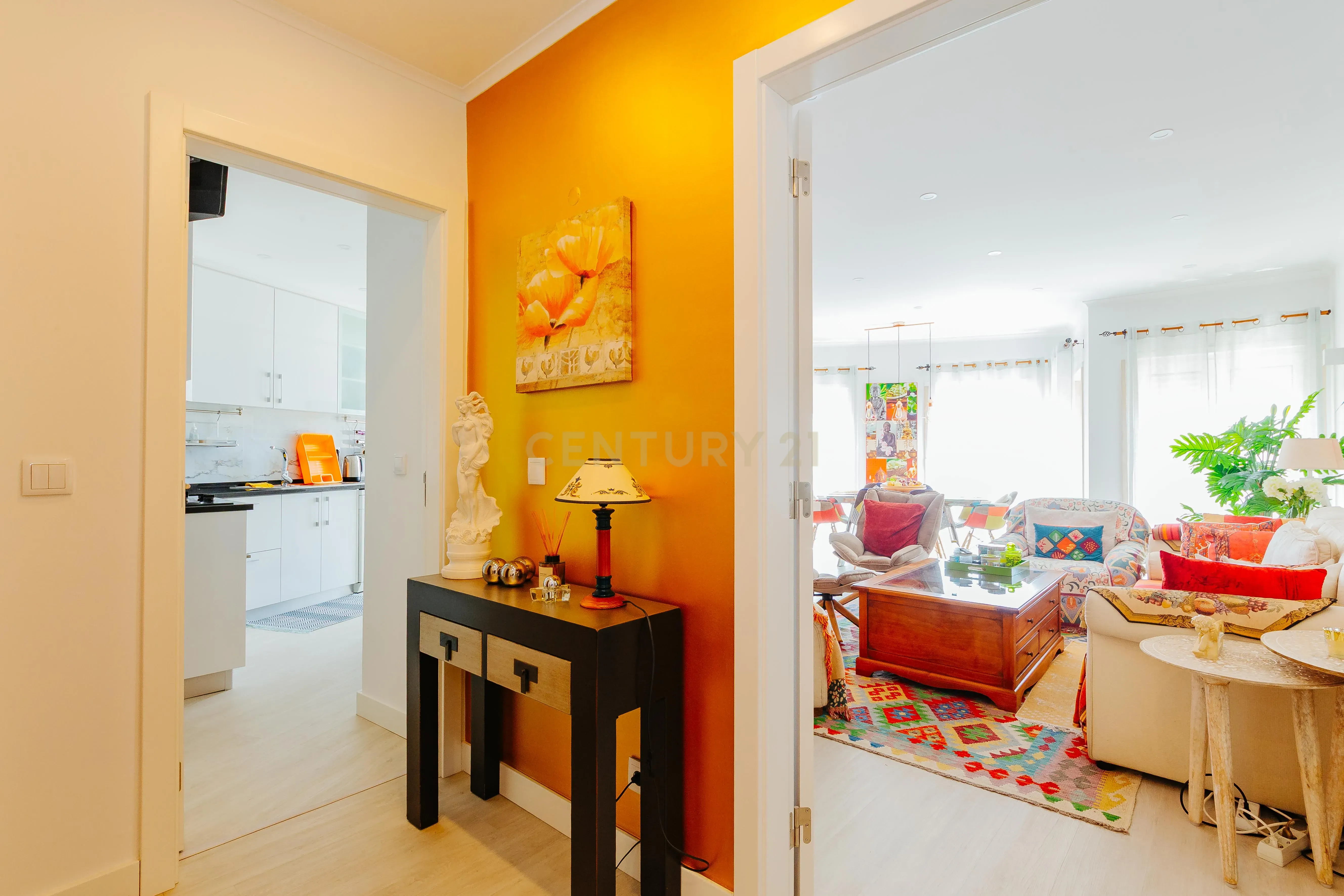 Apartamento T3 totalmente remodelado com Vista Panorâmica no Parque das Nações - Image 9