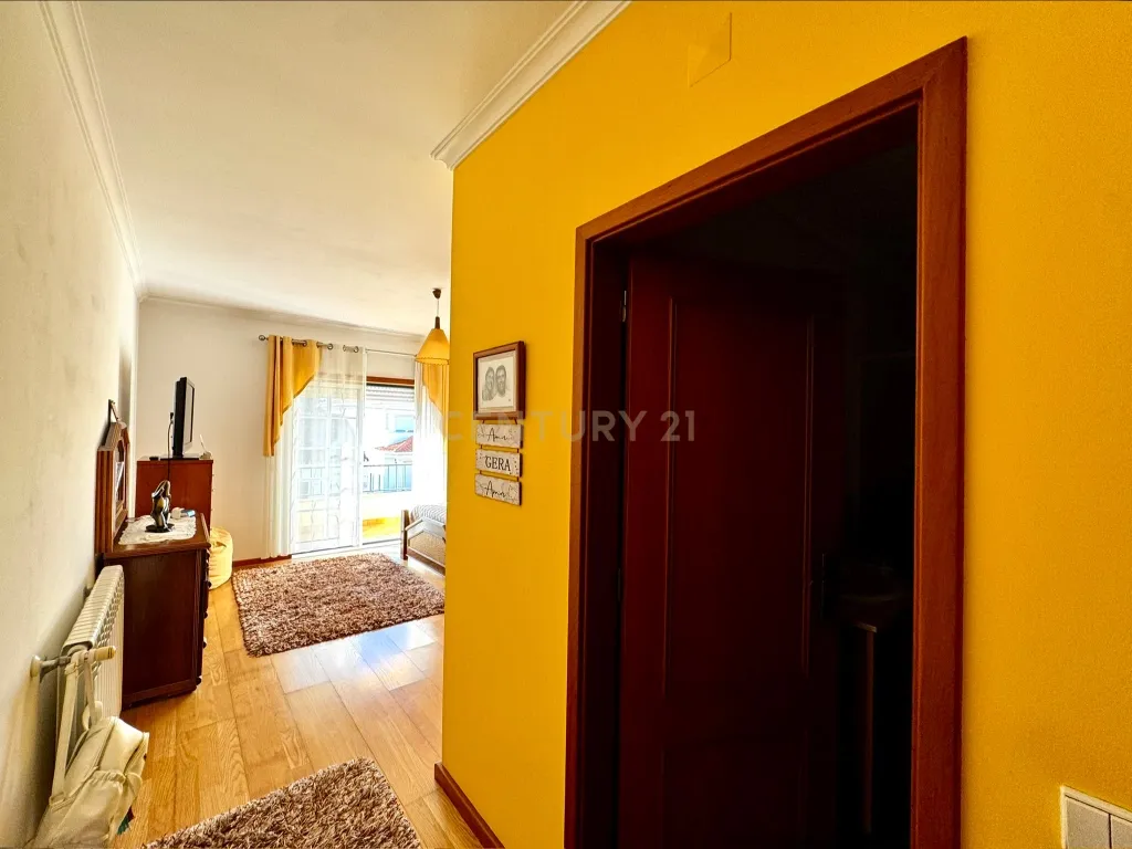 Moradia T3 em Banda | Garcia, Marinha Grande - Image 17
