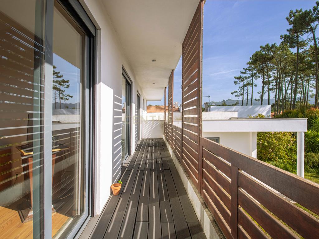 Moradia Isolada T4 291m2 em Lote de 1050 m2 em Mucifal, Colares, Sintra - Image 36