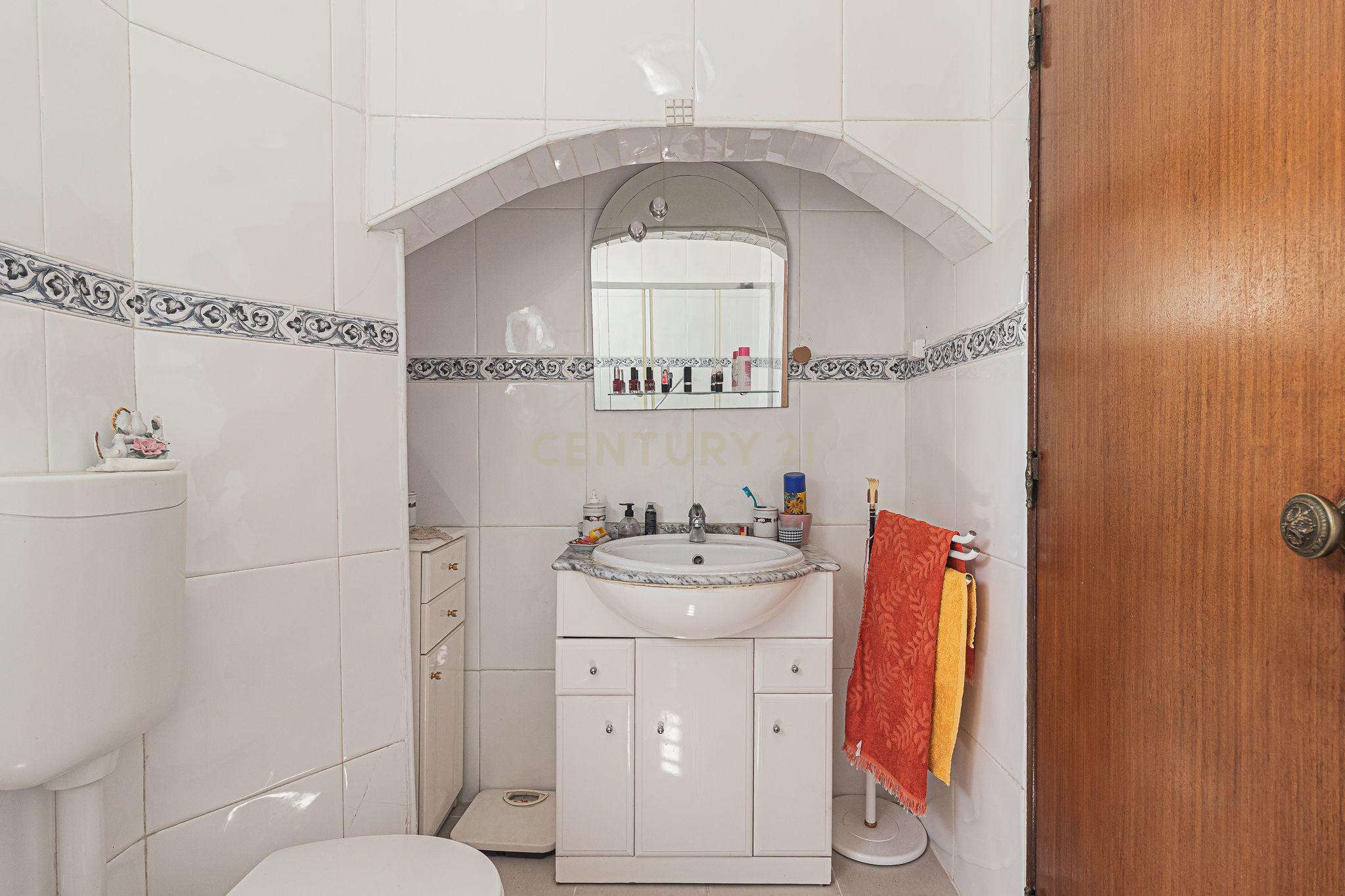 Fotografia 12 de T1+1 com Varanda e Excelente Localização em Tercena