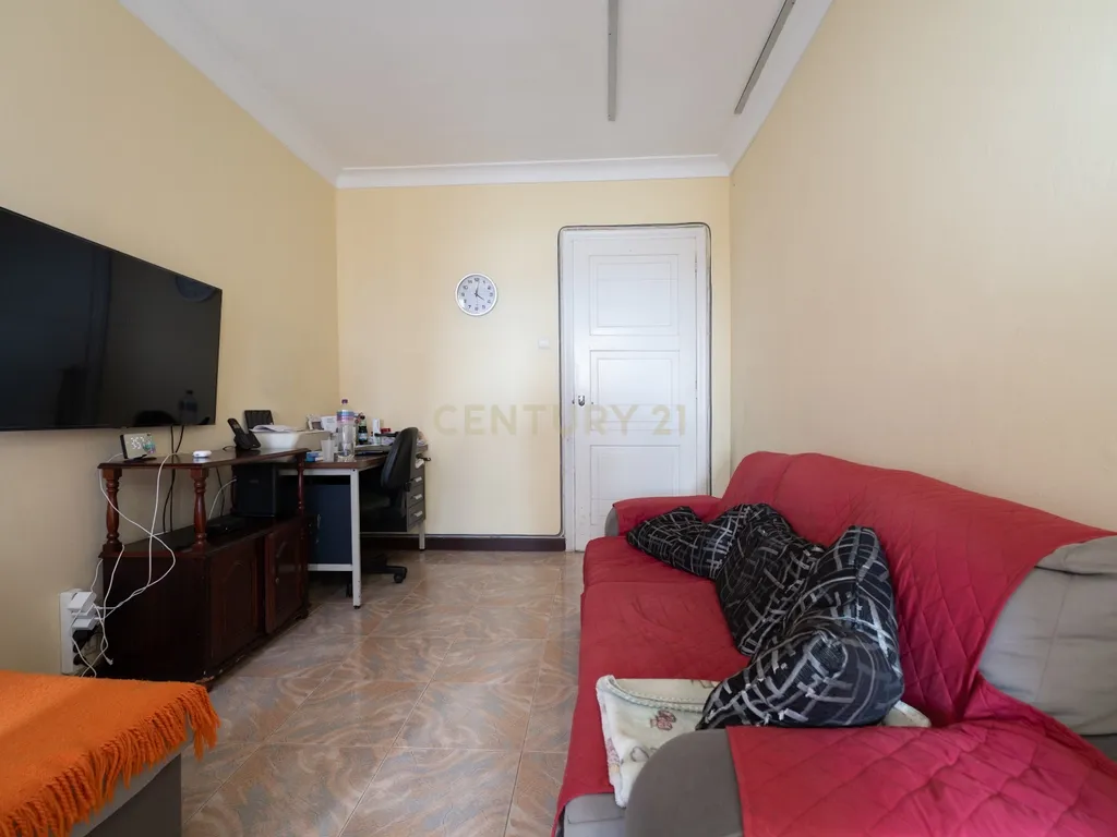 🏡 Moradia T3 + Espaço Comercial 🏪 | Livramento | Ponta Delgada📍 - Image 14