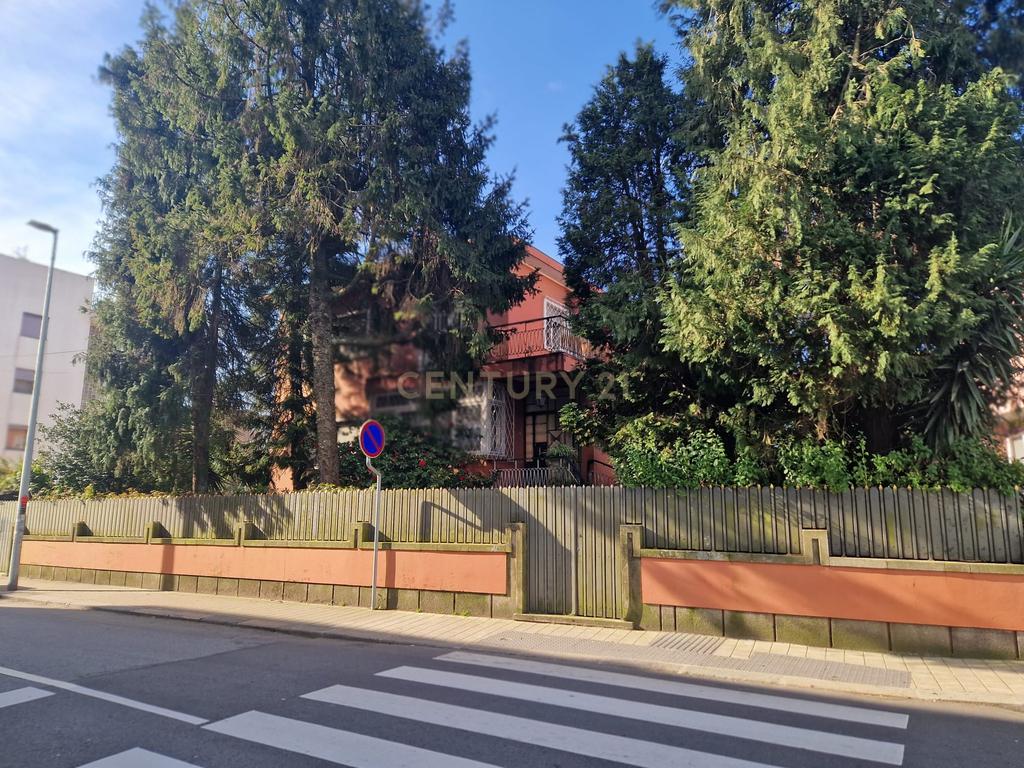 Moradia para Habitação ou Investimento. junto ás Universidades, no Porto - Image 1