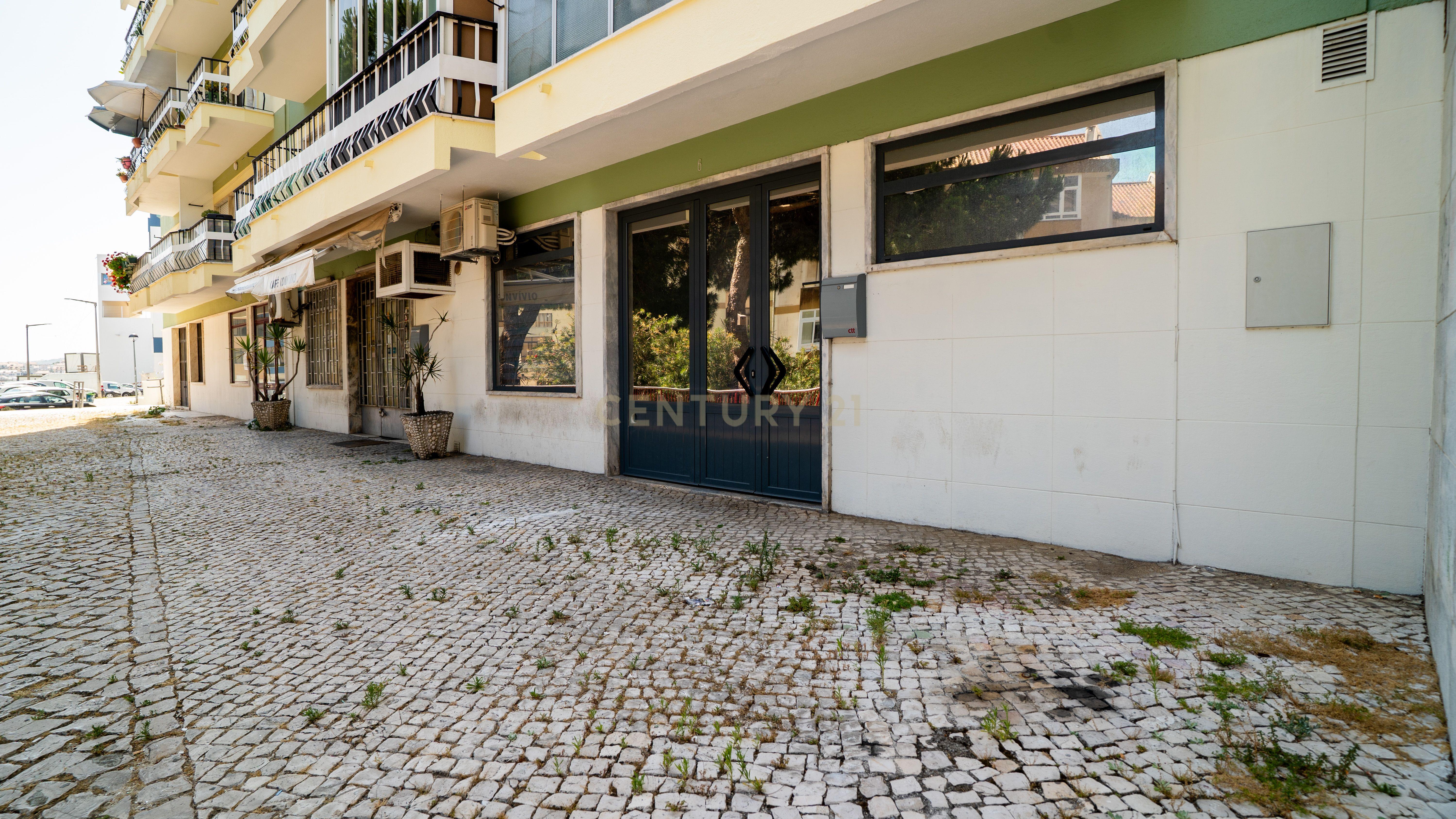 Escritório Mobilado para Arrendamento – Ramada, Odivelas | 92m² | 1.000€/mês - Image 9