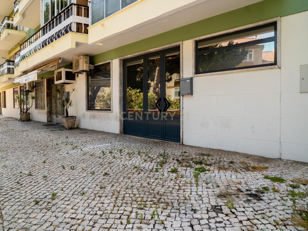 Escritório Mobilado para Arrendamento – Ramada, Odivelas | 92m² | 1.000€/mês - Image 9