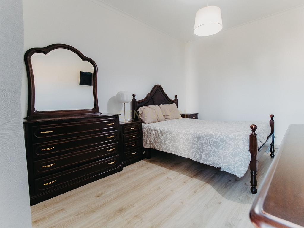 Apartamento T3, 3 varandas e 2 wc. Situado no último piso de um edifício tranquilo, conforto, funcionalidade e uma localização difícil de igualar. - Image 19
