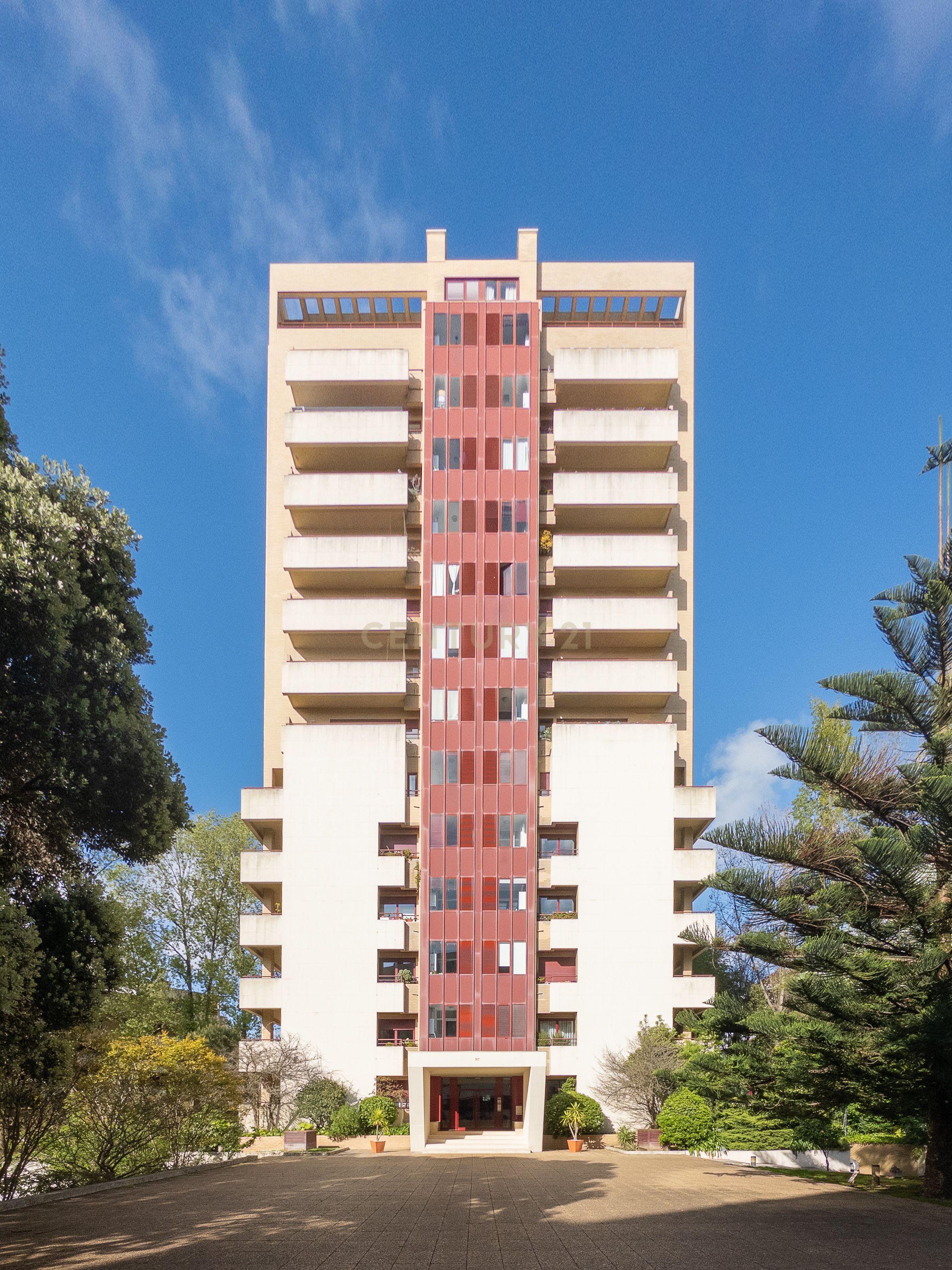 Espectacular T2 na Rua das Andrezas, em condominio fechado, em Ramalde, Porto - Image 18