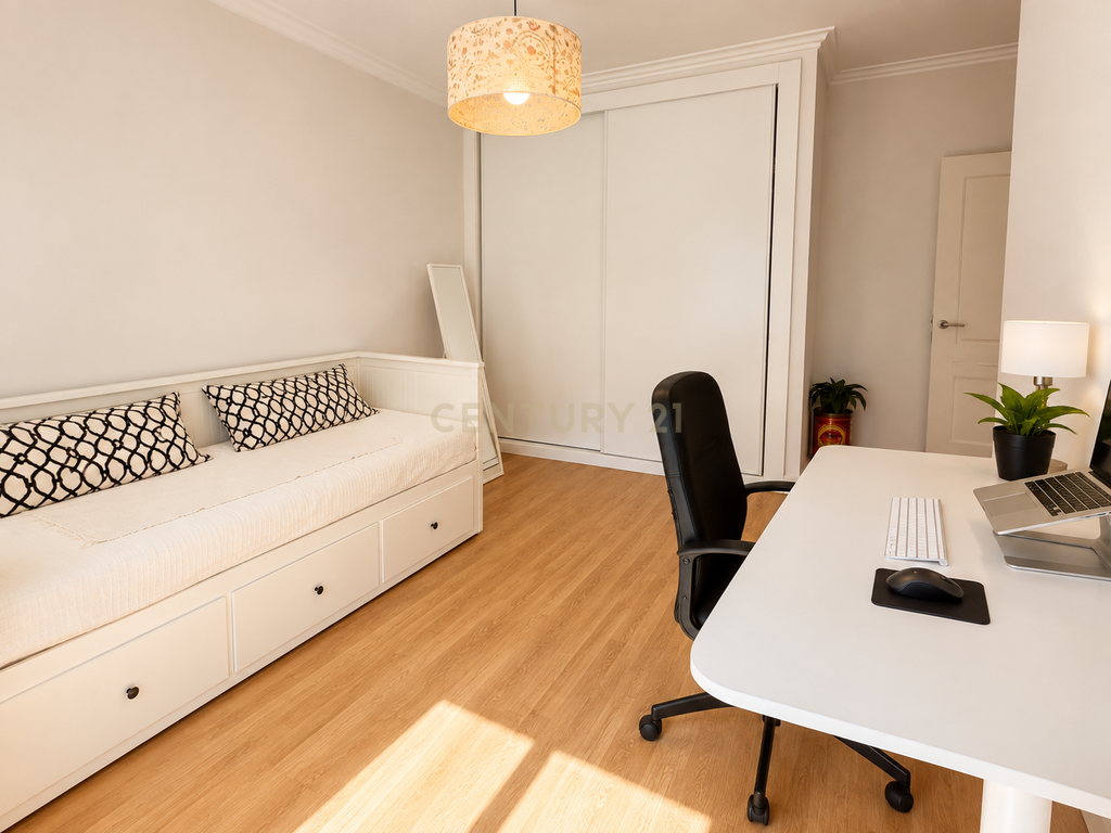 Apartamento T2 Renovado | Fontainhas | Cascais - Image 30