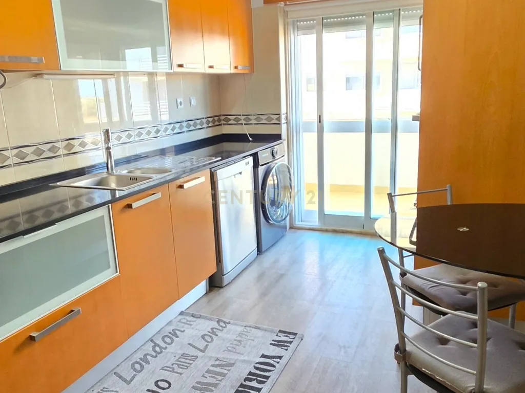 Excelente apartamento T2 com parqueamento - Image 10
