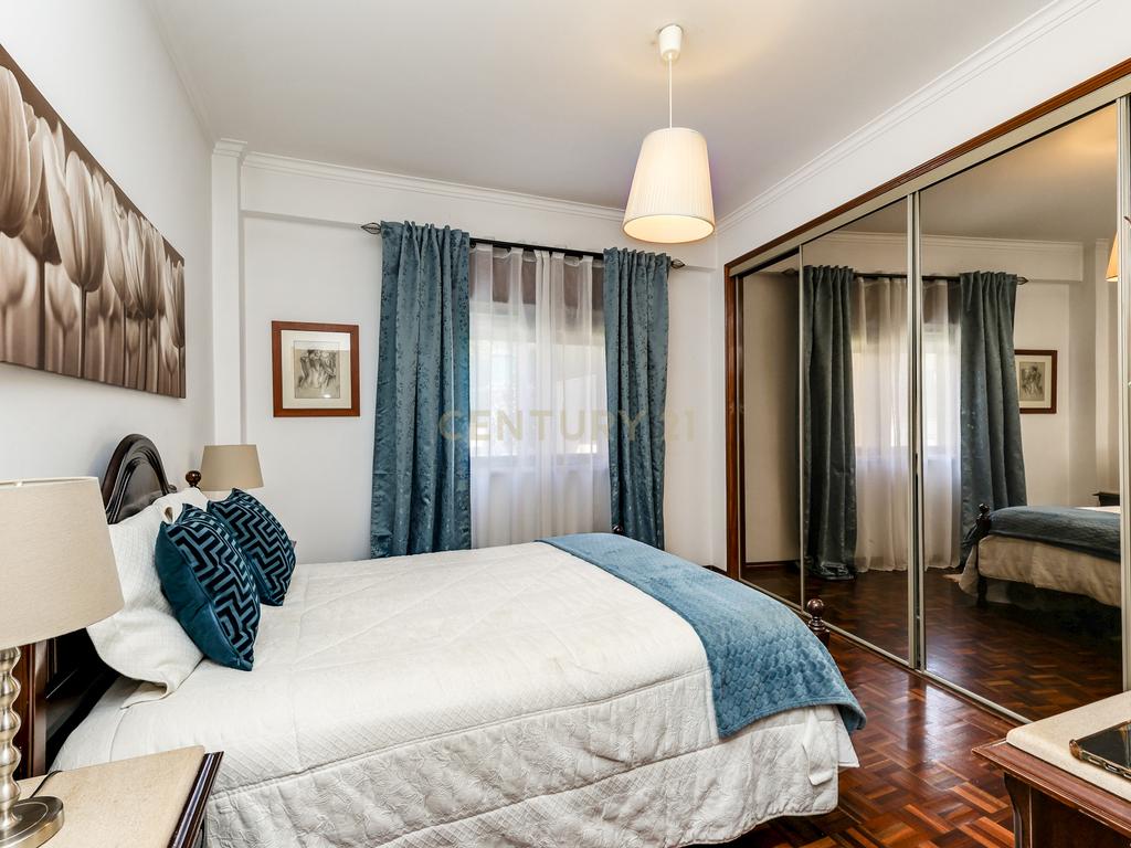Apartamento T3 com Terraço Privativo e Jacuzzi – Alto da Brandoa            - Image 7
