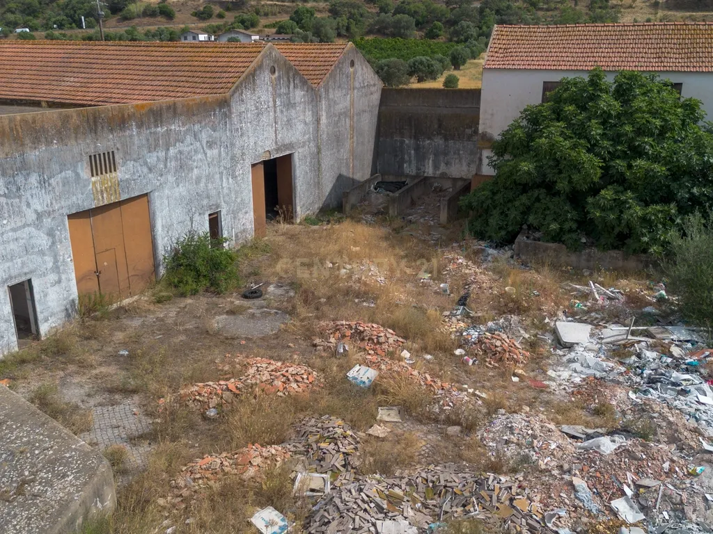 Terreno Urbano com 7.780m2 I Armazéns e Habitação I São Bartolomeu de Messines - Image 17