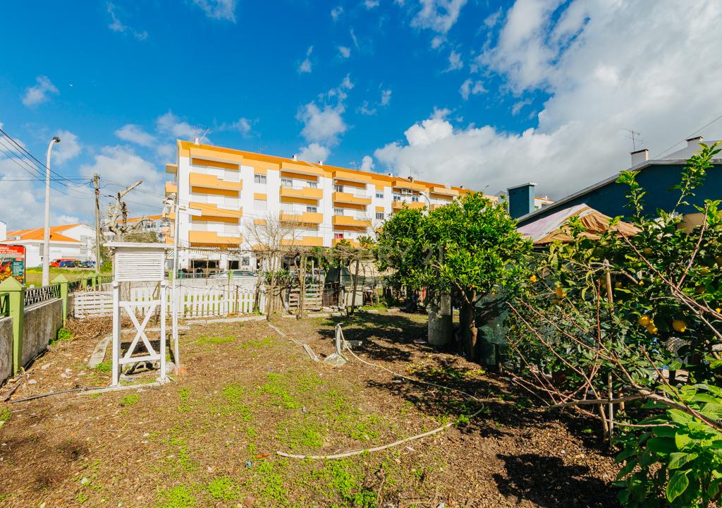 Montijo/Excelente Lote de Terreno com 1056m2 e Moradias para Remodelacao. - Image 22