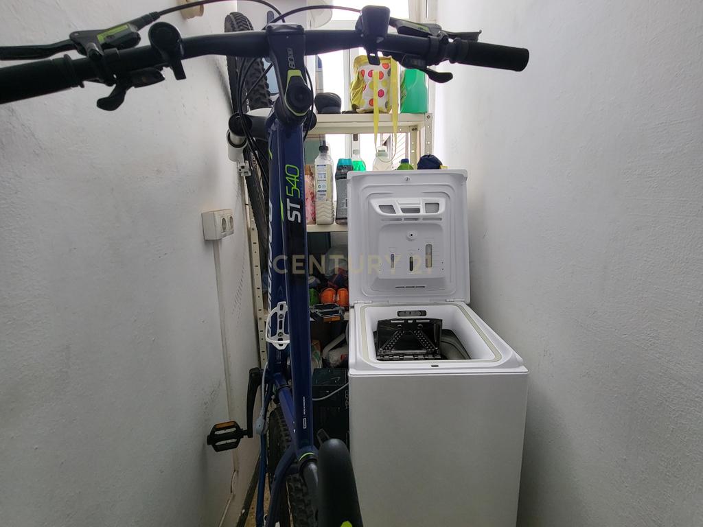  - Image 9