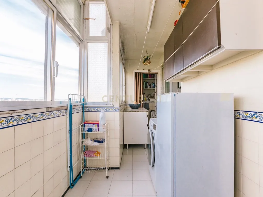 Apartamento T5 com Vista Deslumbrante sobre o Tejo – Olivais - Image 31