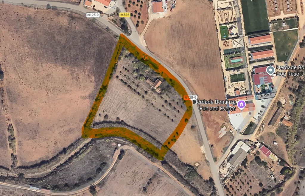 Terreno em Odiáxere, Lagos - 10600m² - Image 10