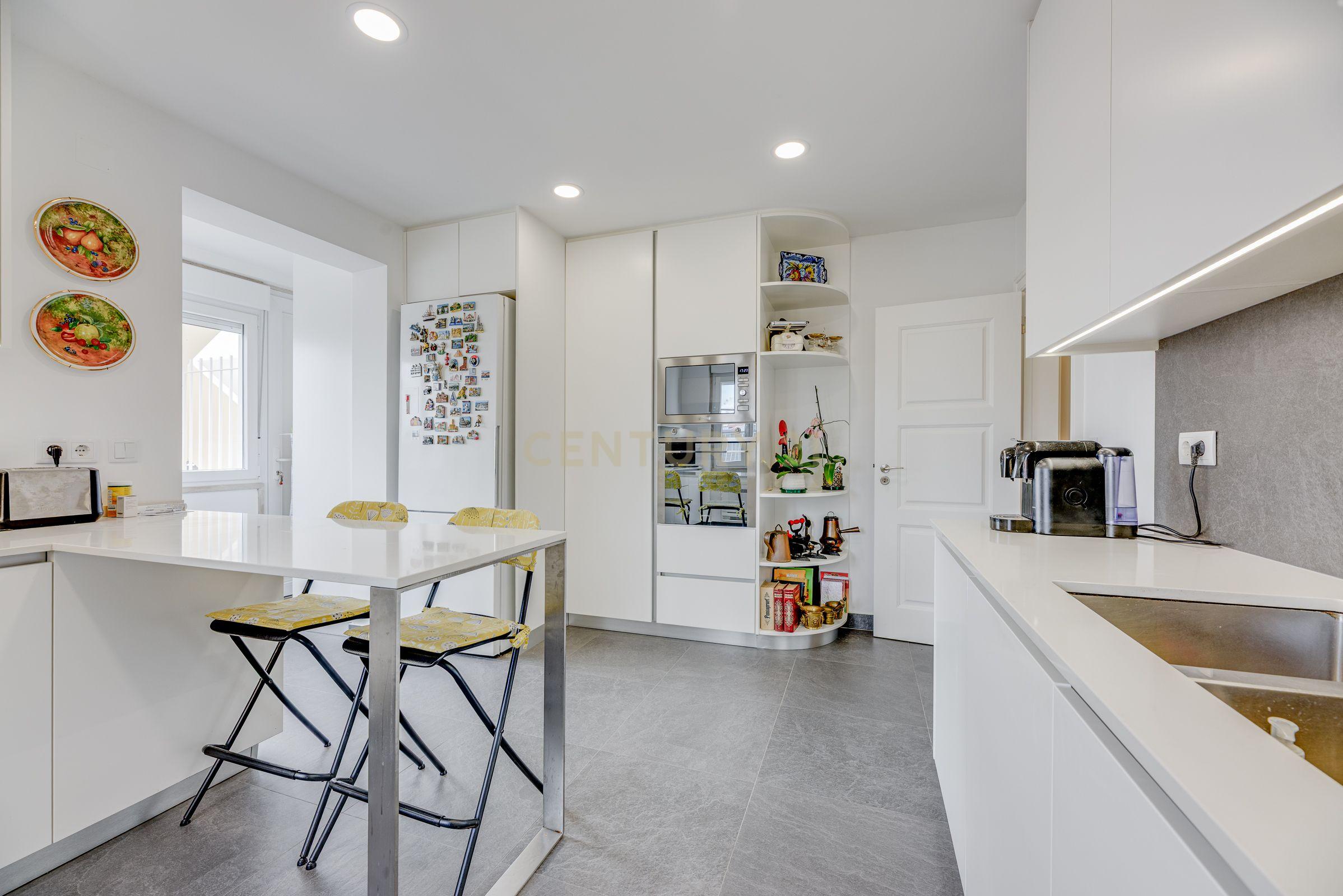 Apartamento T2+1 totalmente renovado – Modernidade, conforto e localização privilegiada - Image 28