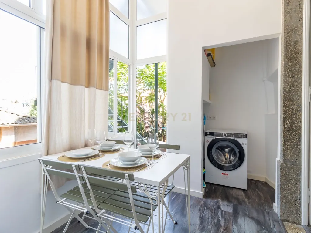 T2 Remodelado com Charme e Vibe Cosmopolita em Sapadores - Image 12