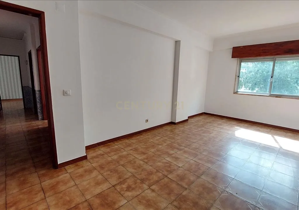 Apartamento T2 Rio de Mouro - Image 3