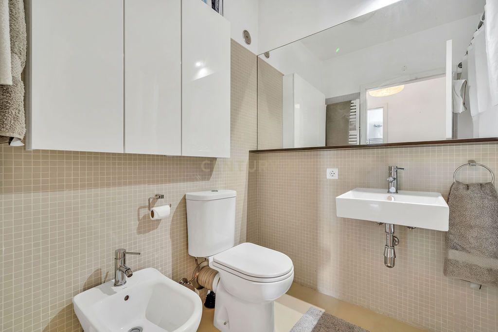 Apartamento T2 com Vista Panorâmica em Entrecampos - Image 15