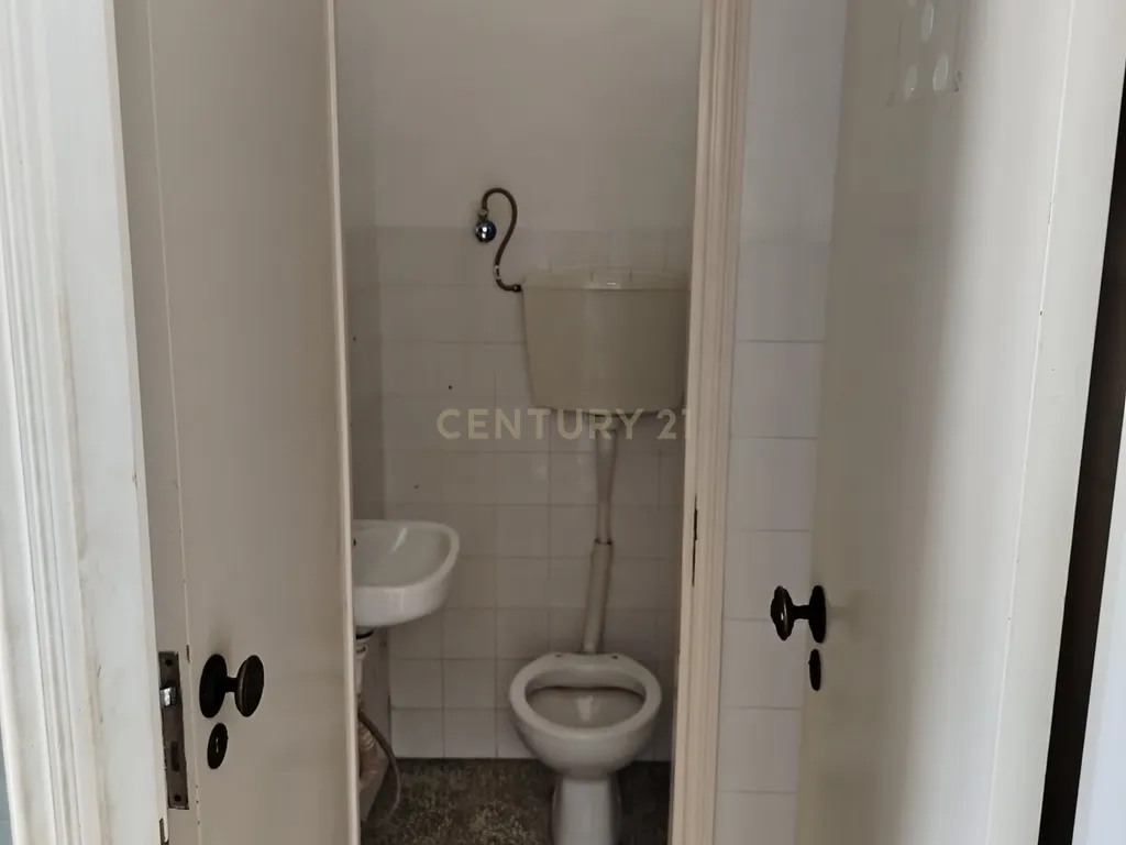 Loja com 25 m2 na Rebelva/Carcavelos - Image 8