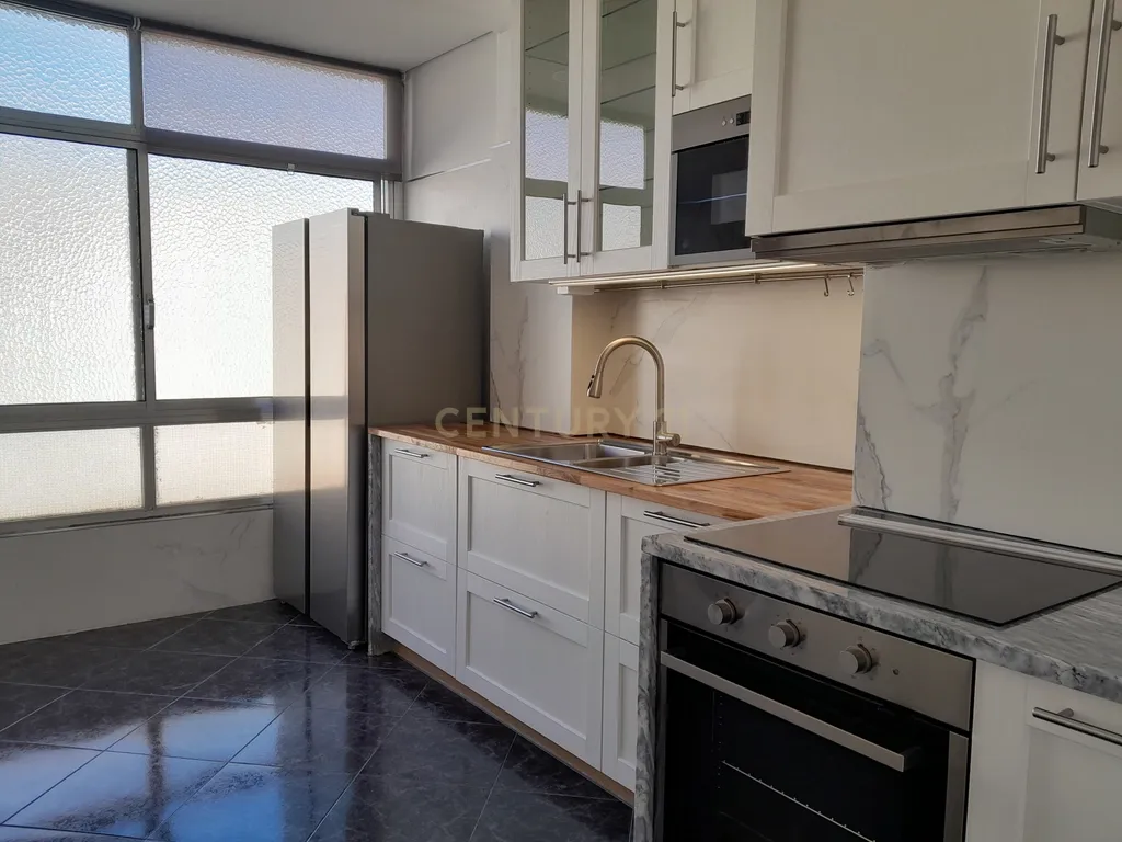 Apartamento Moderno T3 em Carnaxide / Oeiras com Ar Condicionado e Elevador - Image 20