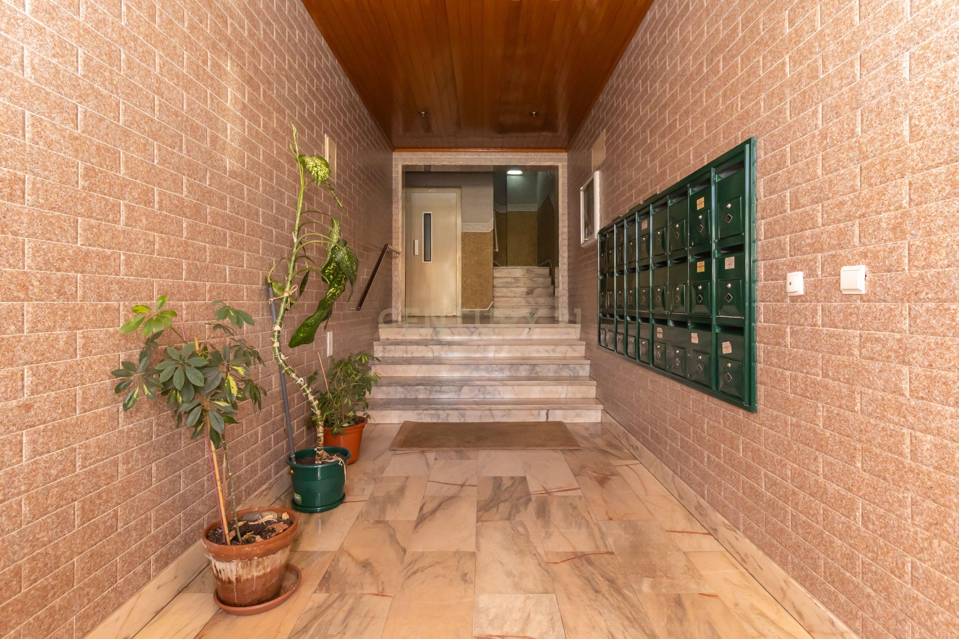 Fotografia 3 de Apartamento T2 com Parqueamento, Elevador, Pronto a Habitar – Uma Oportunidade a Não Perder