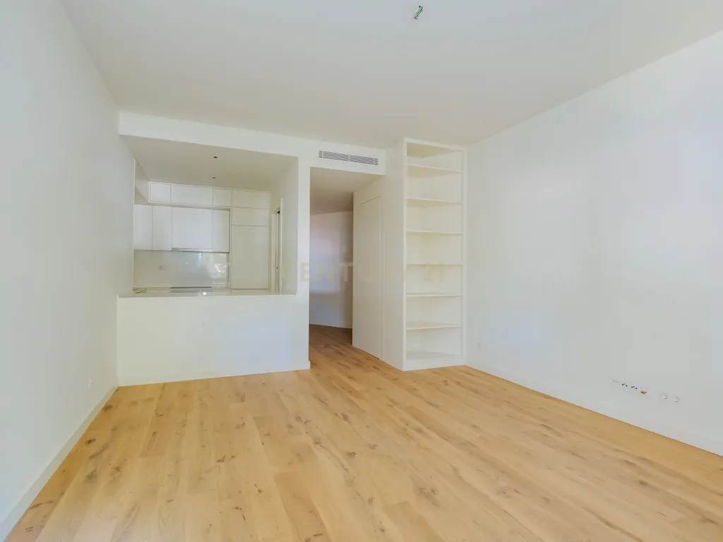 Apartamento T2 Novo a estrear em Areeiro - Image 5