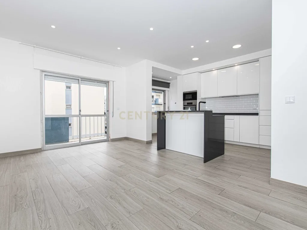 Apartamento T2 Alhandra - Image 14
