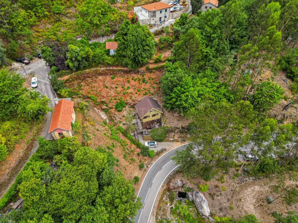 Investimento Raro no Gerês – Propriedade com 3 Apartamentos Independentes e Vista Deslumbrante para a Albufeira da Caniçada - Image 17