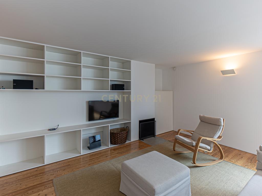 Apartamento T2 com 149 m2 - Centro Histórico de Matosinhos - Image 3