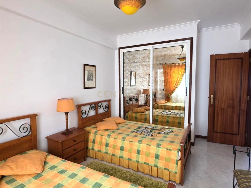  Apartamento T2 em Sesimbra, primeira linha da praia com Terraço Vista Mar - Image 21