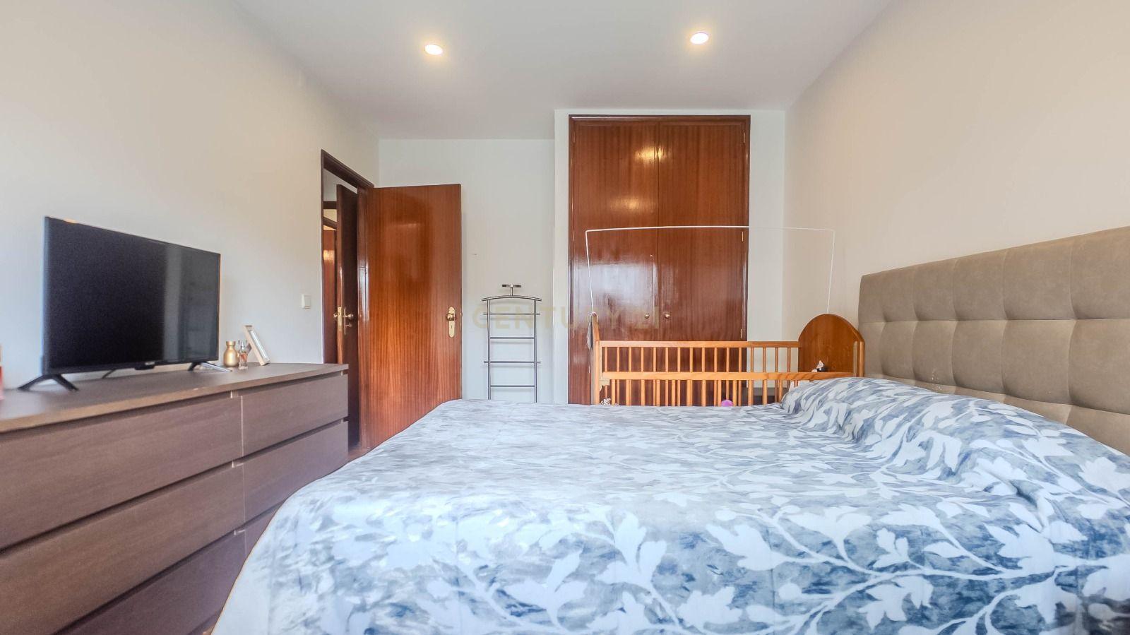 Apartamento T3 em Gondomar com luz natural e boa localização - Image 19