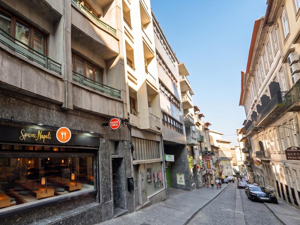Edifício no Centro histórico do Porto - Rendimento acima de 5% - Image 4