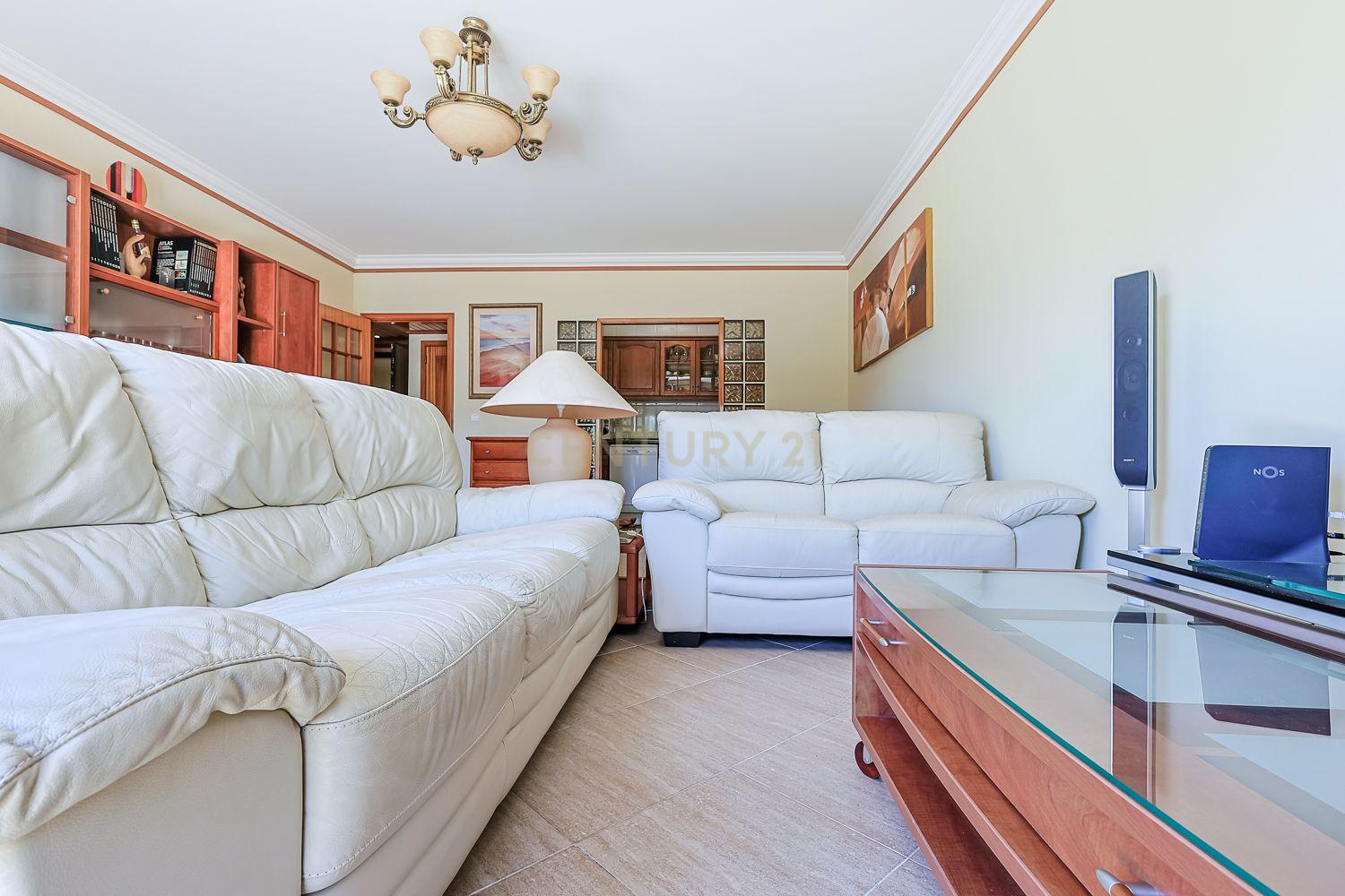 Fotografia 10 de Apartamento T1 com Vista Mar em Sesimbra, Setúbal