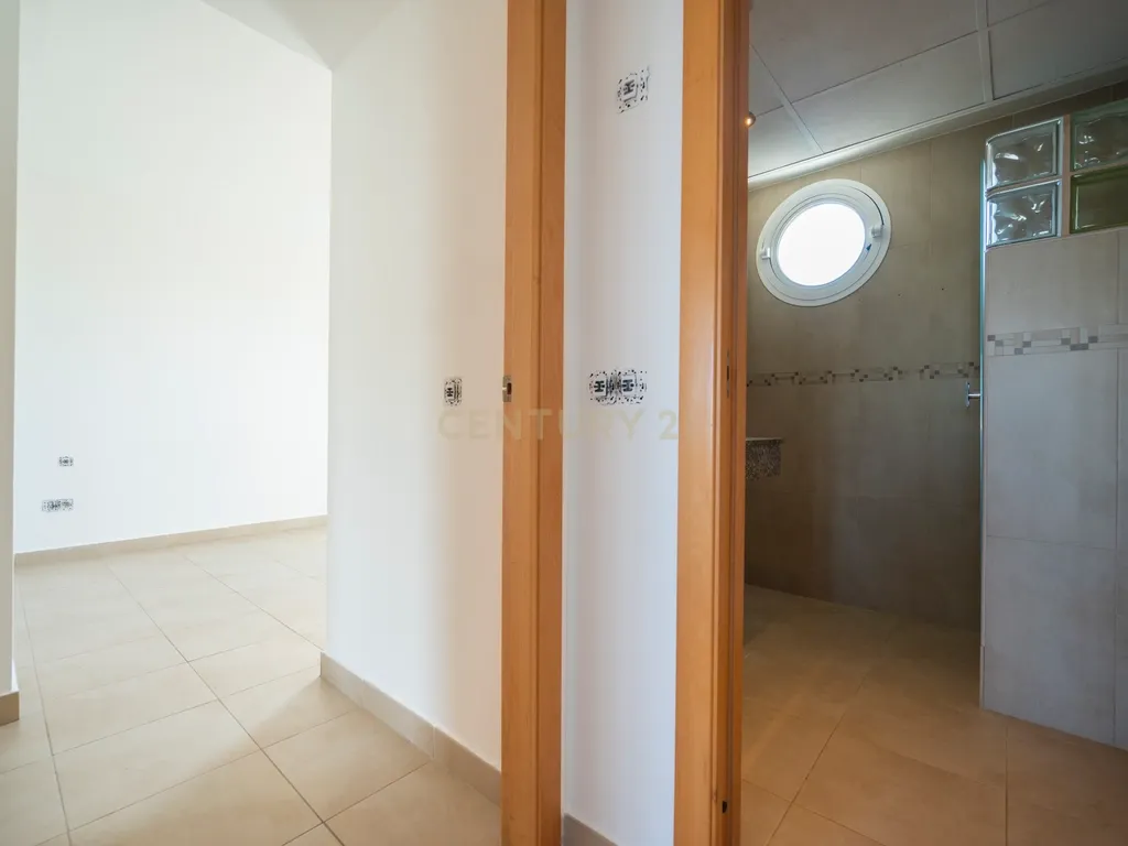 Luxuosa Moradia em Ibiza com Vista Mar e Piscina Privada - Image 27