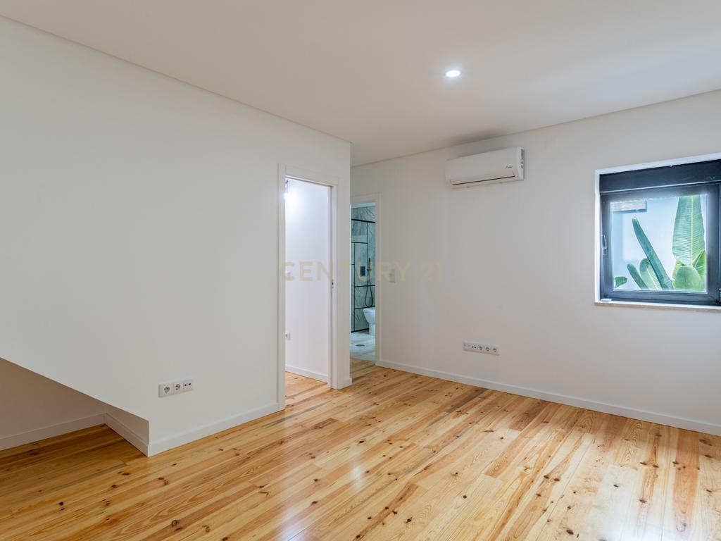 Moradia totalmente renovada no coração de Lisboa, com 4 suites - Image 15