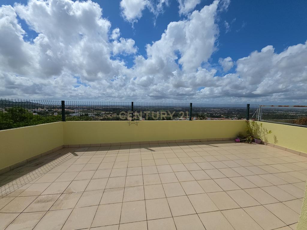 Apartamento Duplex T5 no centro de Palmela - Image 43