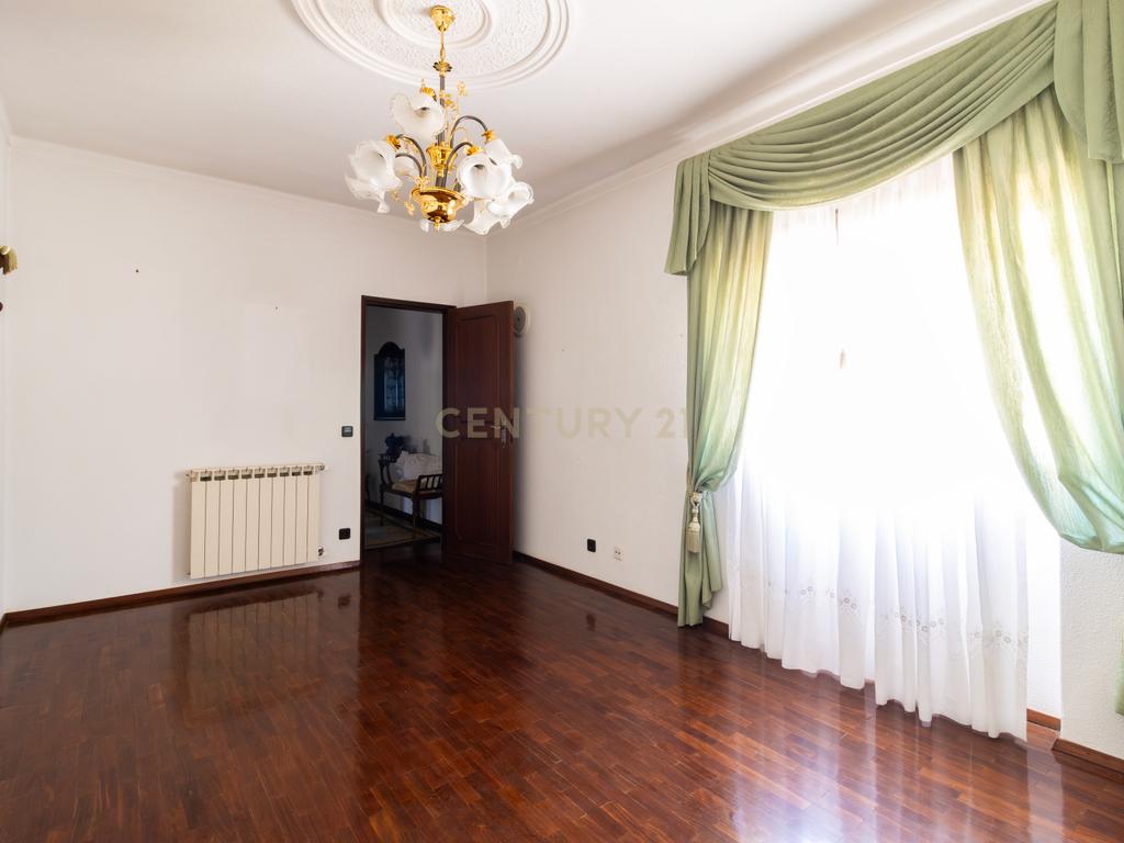 CONJUNTO MORADIA, 4 APARTAMENTOS E PAVILHÃO - Image 21