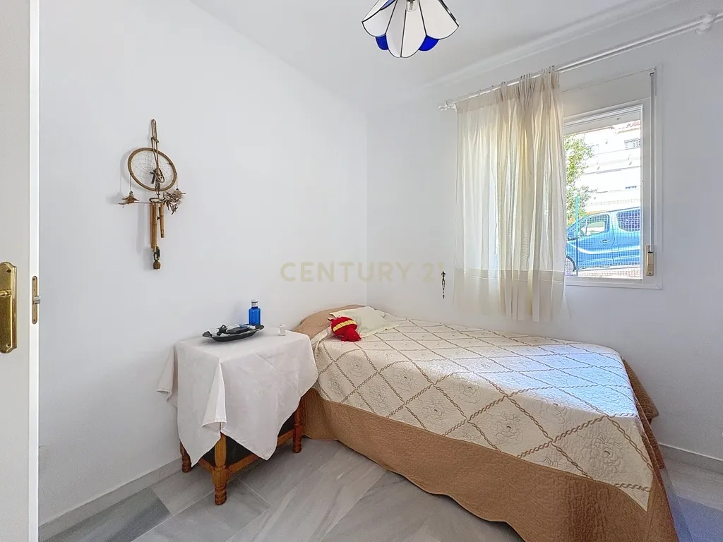 Apartamento com Vista Mar em Benalmádena, Málaga - Image 36