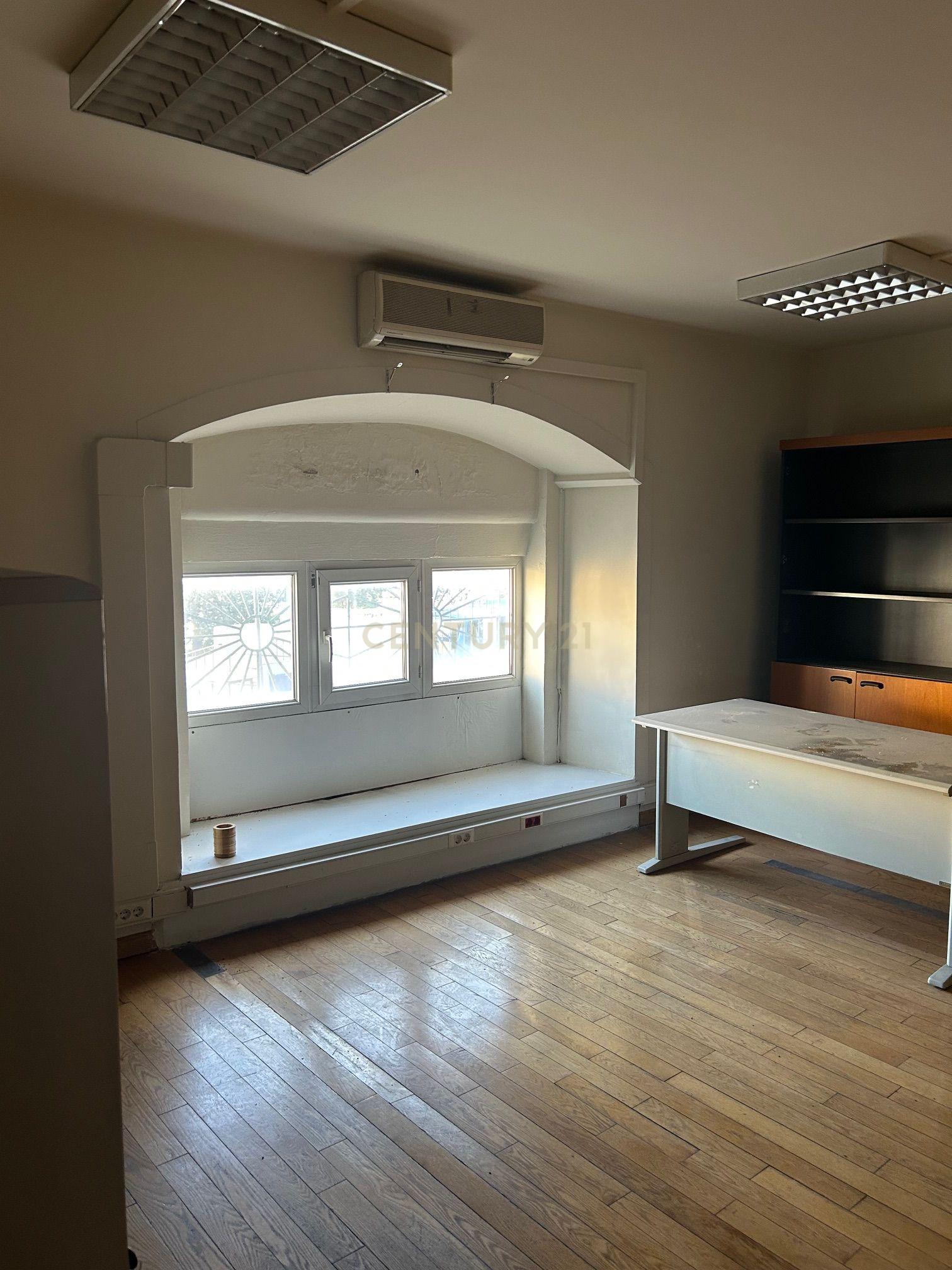 Escritório para Arrendamento na Baixa de Lisboa – Pronto a utilizar - Image 14