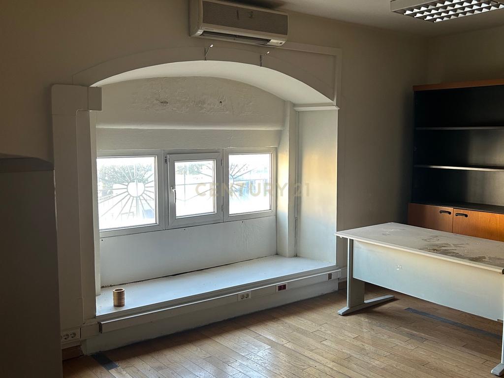 Escritório para Arrendamento na Baixa de Lisboa – Pronto a utilizar - Image 14